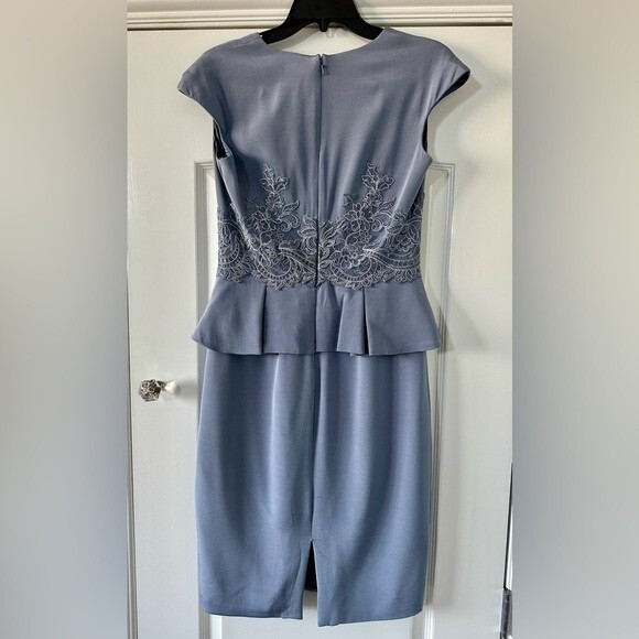 THEIA Sheath Cocktail Dress Womens size 4 blue-grey V-Neck - Picture 6 of 7